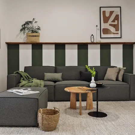 Apartment Reis - 3 Bedrooms And Balcony In De Gracia Barcelona