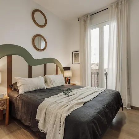 Apartment Reis - 3 Bedrooms And Balcony In De Gracia Barcelona